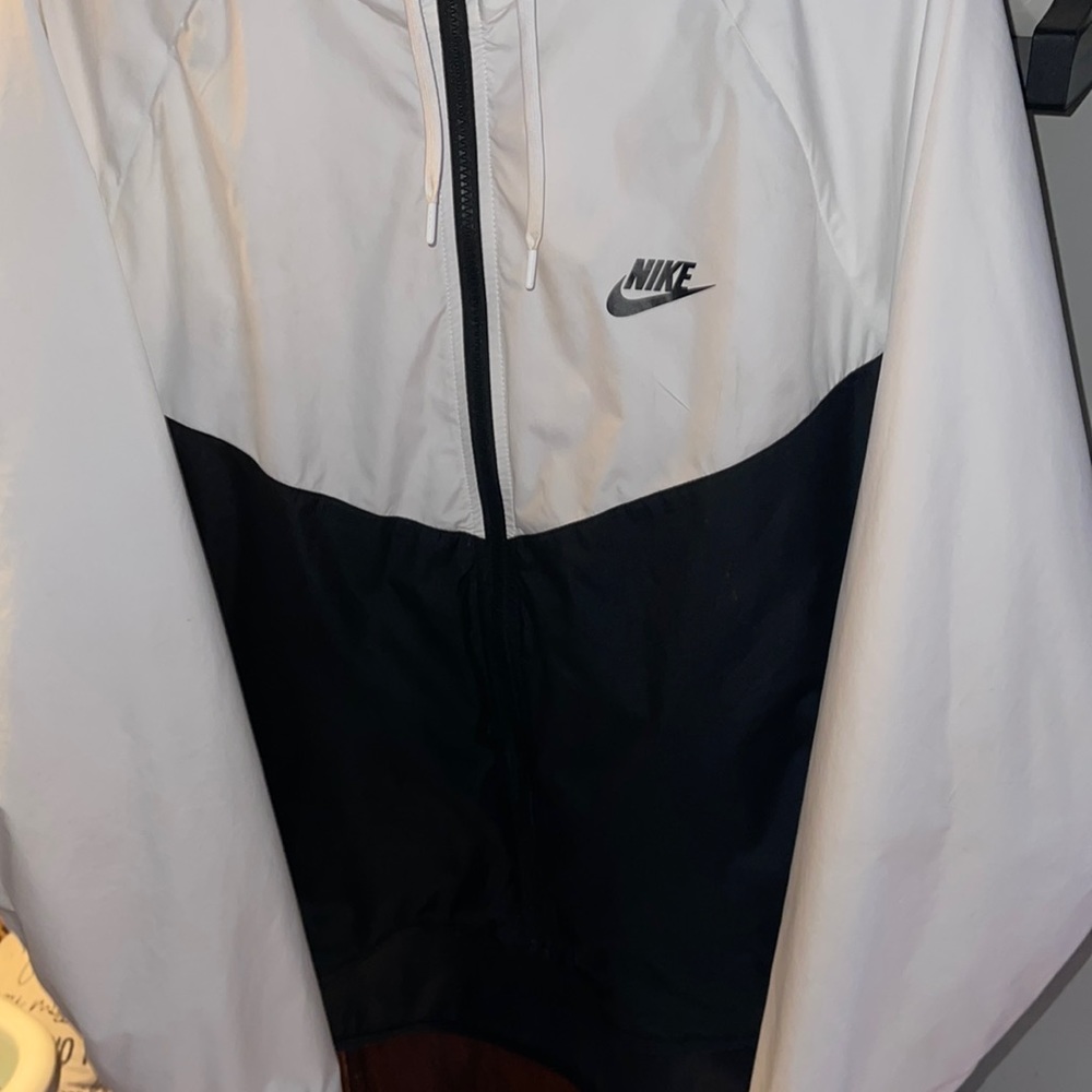 Nike windbreaker jacket